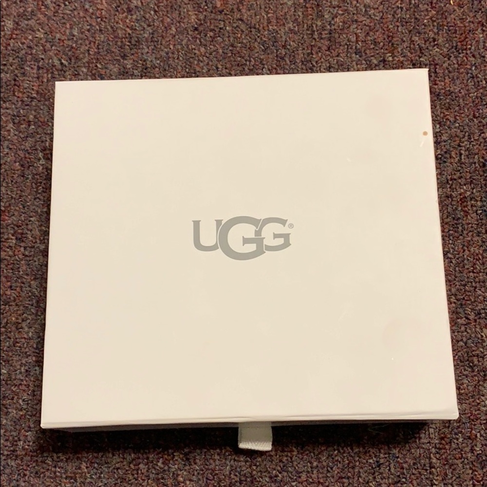 UGG sheepskin and suede cleaning kit